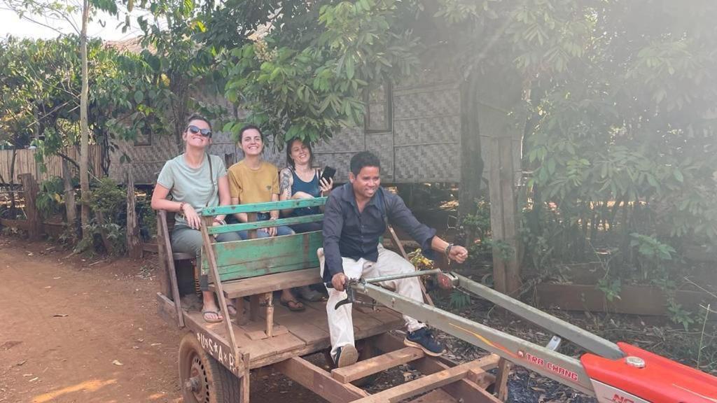 Somphone Homestay Breakfast And Dinner Included Muang Thateng Esterno foto